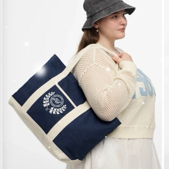 SHIPS IN 24 HRS Taylor Swift TS Crest Est. 1989 Navy Blue Beach Bag Tote New - Picture 7 of 10